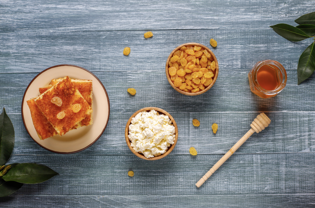 A Side-by-Side Look at Sweeteners That Replace Honey